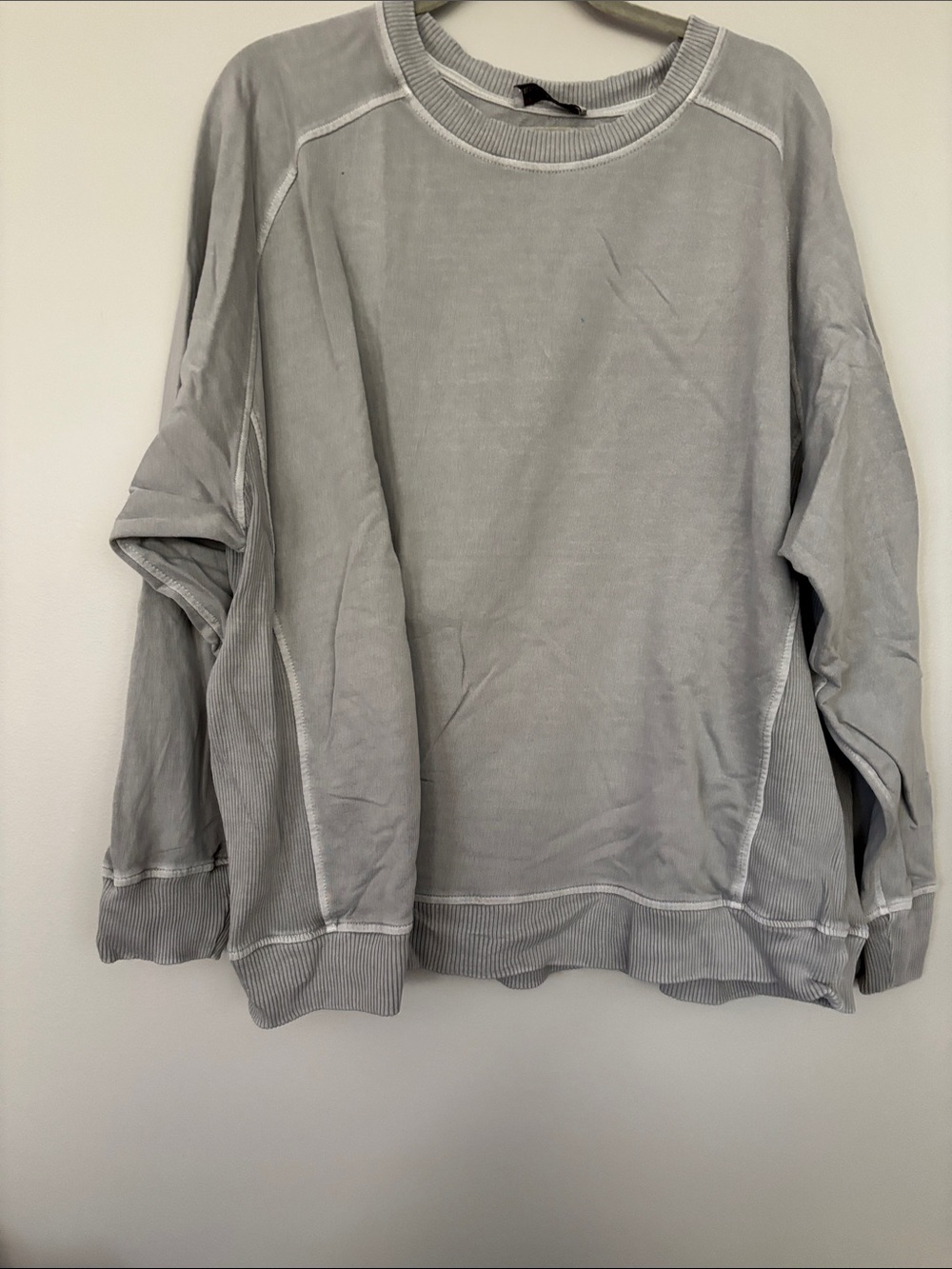 Zenana Outfitters Light Gray Crewneck Pullover Cotton